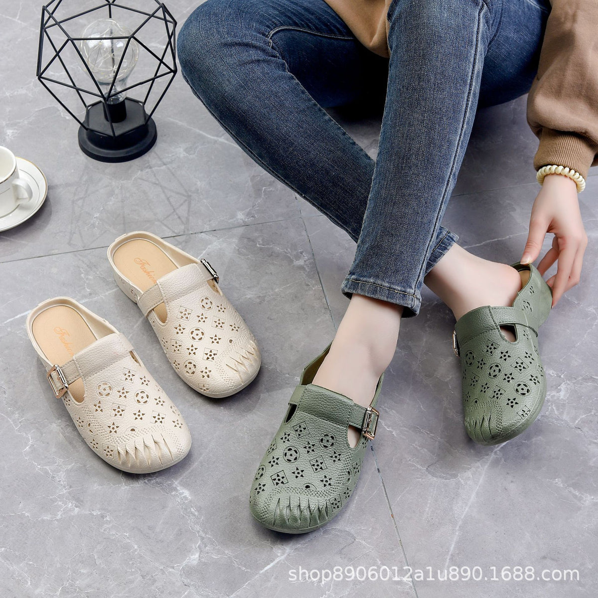 New Half-Pack Slip-On Sandals for Women, Middle-Aged and Elderly, Lazy Soft-Soled Hollow Sandals, Non-Slip and Waterproof Indoor Sandals