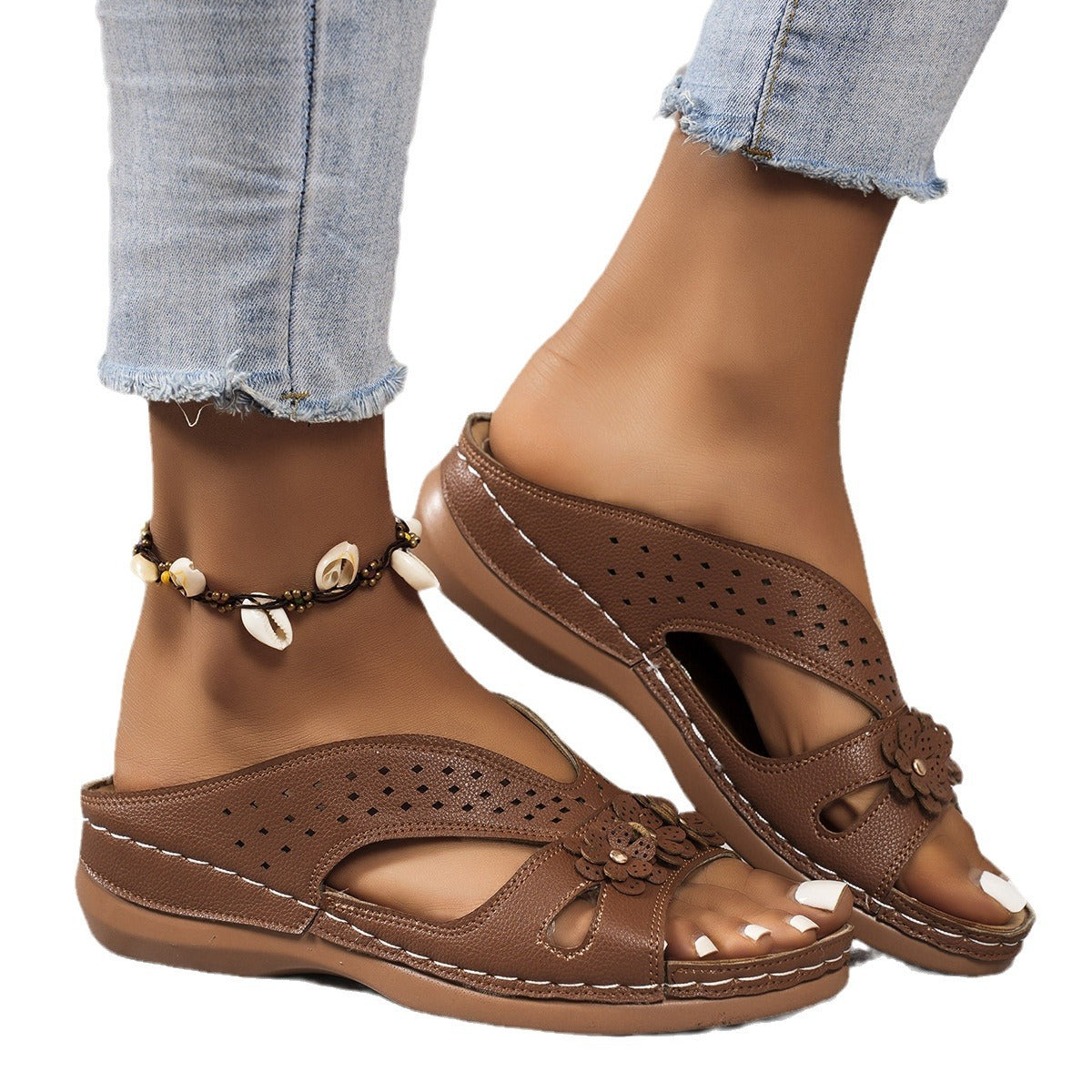 Foreign Trade Large Size Slippers for Women 2024 Summer New European and American Wedge Heel Thick Bottom Hollow Rivet Flower Slippers Wholesale